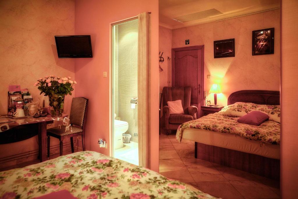 B&B テル フェステン イープル 部屋 写真