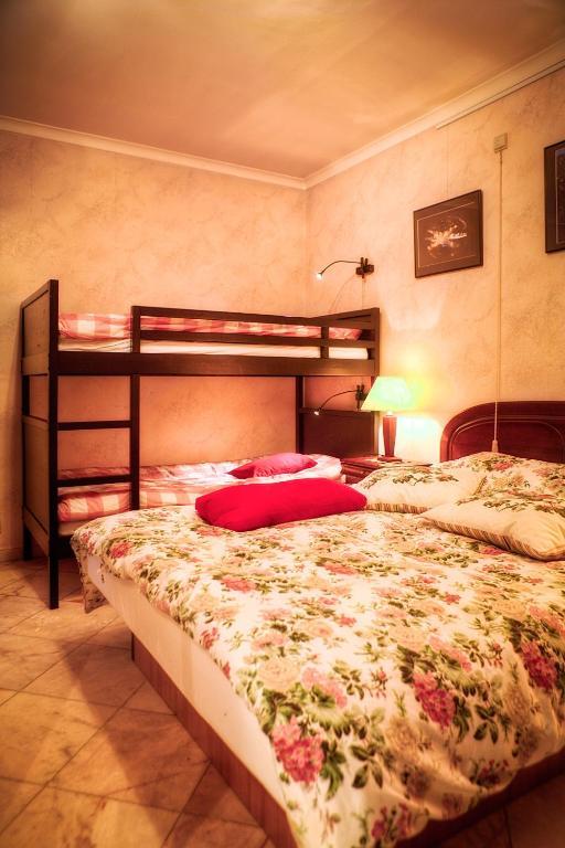 B&B テル フェステン イープル 部屋 写真